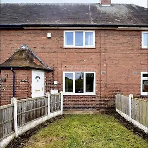 Holiday home Spacious 3 Bedroom House In, Nottingham